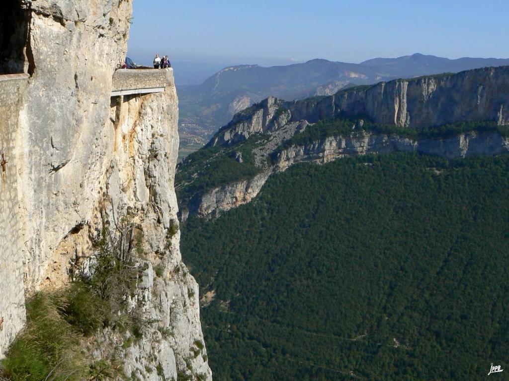 Logez Au Coeur Du Parc Du Vercors Saint-Laurent-en-Royans Exterior foto
